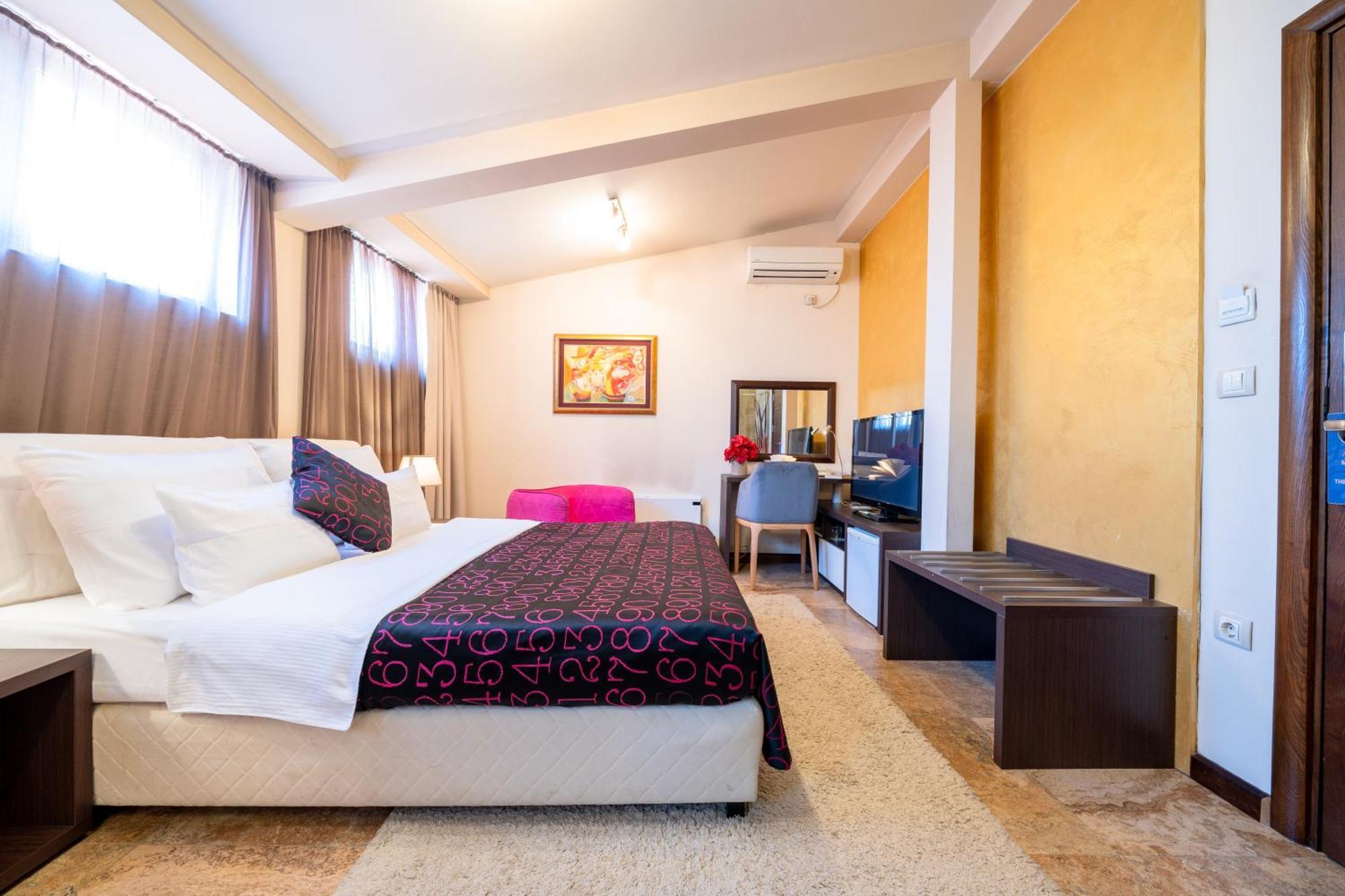 Hotel Alexandar Lux Podgorica Eksteriør bilde